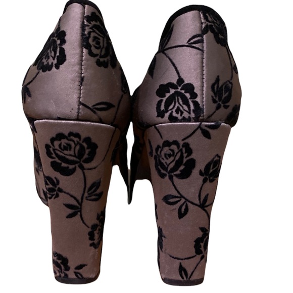 Vintage 90s Taupe Satin With  Velvet Floral Print Chunky Heeled Maryjanes - Picture 6 of 14